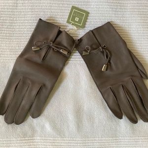 Fawn kid-leather gloves (unlined) with silver aglets from Lusso London